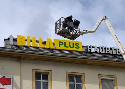 Billa Plus Umstellung mit 15 Montageteams unterstützt