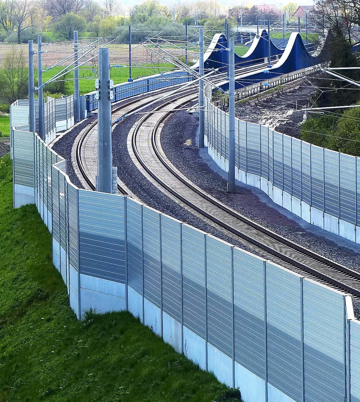 lärmschutzwand an zuggleis