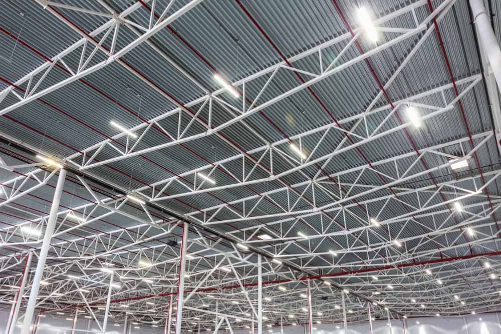 Lamps,With,Diode,Lighting,In,A,Modern,Warehouse