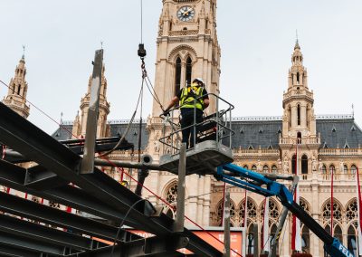 Erfolgreicher Tribünenaufbau für die Wiener Filmfestspiele am Rathausplatz