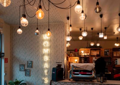 Installation von 200 Stockbetten: ein Großprojekt im Wombat Hostel
